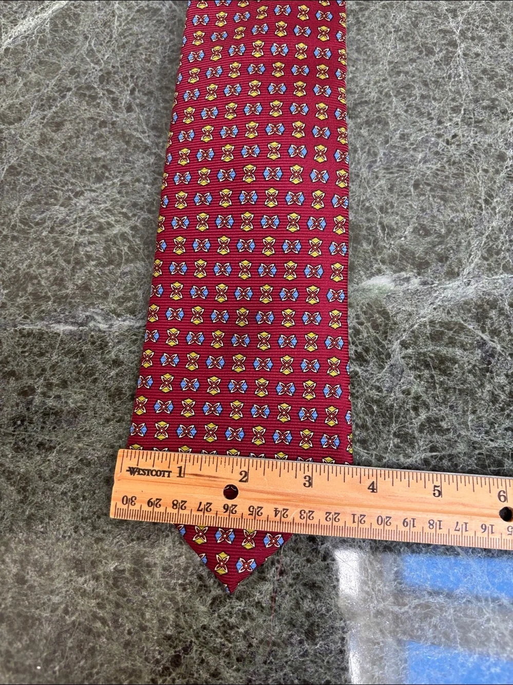 Truzzi Milano 100 % silk tie designed exclusively for Barneys New York,